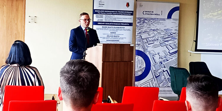 Stalowa Wola: Podsumowali projekt „Modelowe rozwiązania na trudne wyzwania”