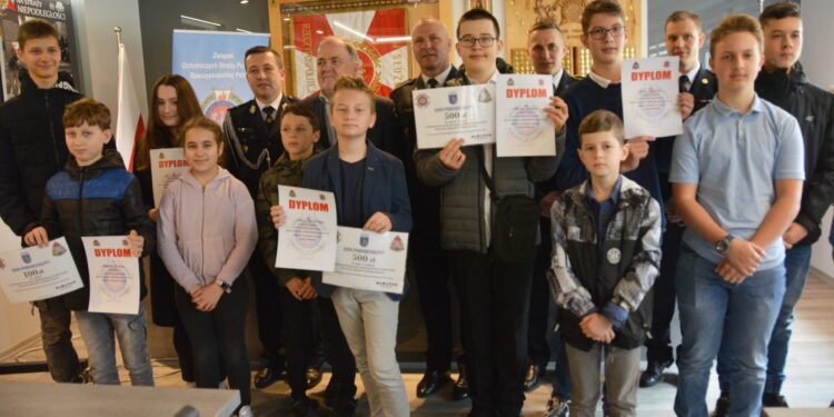 Stalowa Wola: Strażacy dziś walczą o podium w pływaniu w Mistrzostwach Województwa Podkarpackiego Strażaków