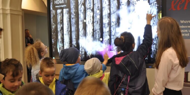 Mielec: Targi edukacyjne  to niepowtarzalna okazja dla młodzieży, nauczycieli i rodziców