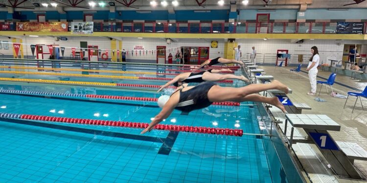 Dębica: Jak ryba w wodzie, jak medyk w wodzie