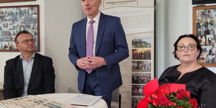 Sandomierz: Dr Roman Chyła zdradzał tajemnice średniowiecznej parafii.