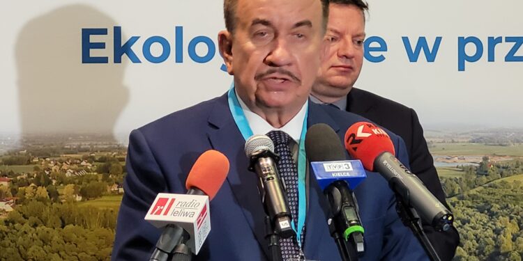 Sandomierz: „Bezpieczna Wisła – ekologicznie w przyszłość”.