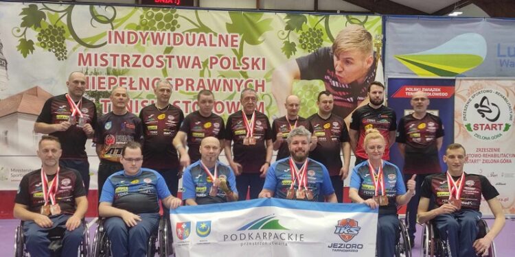 Tarnobrzeg: Kolejne sukcesy tenisistów stołowych IKS JEZIORO Tarnobrzeg