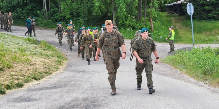 Tarnobrzeg. Klimontów. Maszerują Szlakiem Walk Legionów Polskich