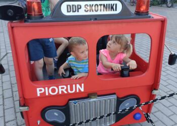 Skotniki: Mali strażacy mają własny wóz.