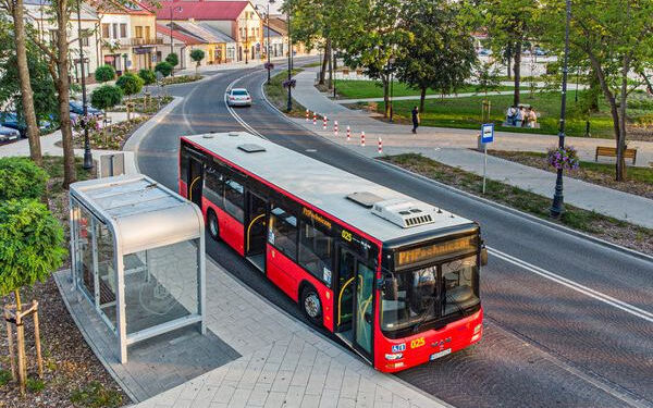Stalowa Wola: Remont na skrzyżowaniu Dąbrowskiego i Kopernika spowodował zmiany w kursowaniu autobusów