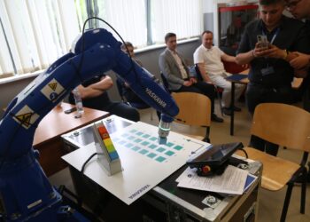 Mielec: Finał I Ogólnopolskiego Konkursu Robotyki Przemysłowej