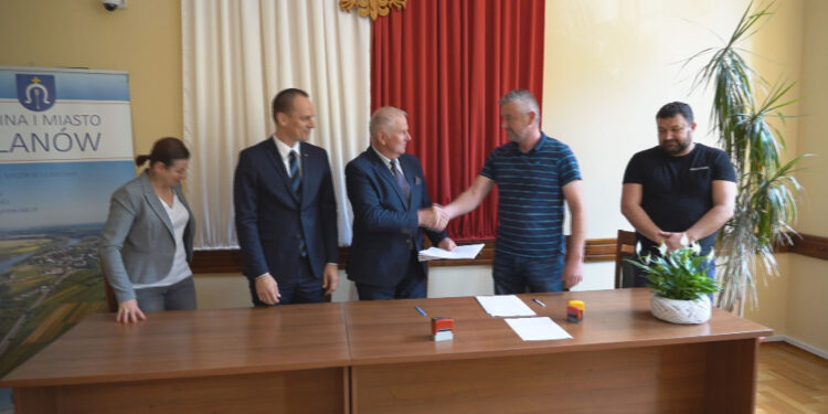 Ulanów: Firma ze Staszowa zmodernizuje 6 dróg na terenie gminy