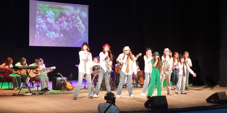 Tarnobrzeg: Festiwal Piosenki Ekologicznej w TDK