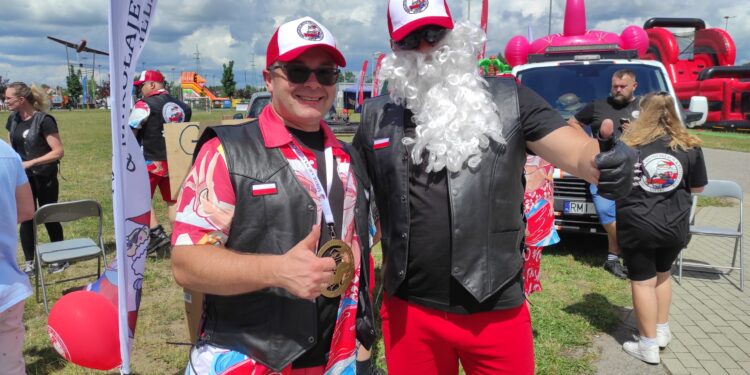 Stalowa Wola: Po ćwierć wieku oczekiwań podwórko przy Balladzie zmodernizowane