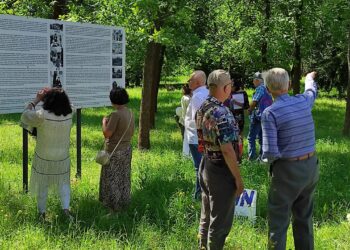 Mielec: Otwarta Brama  Cmentarza Żydowskiego