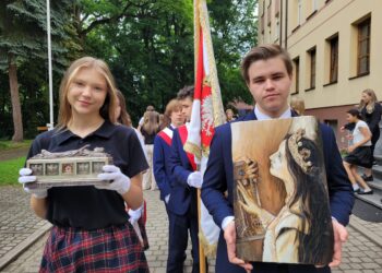 Sandomierz: Ku czci świętej królowej Jadwigi.