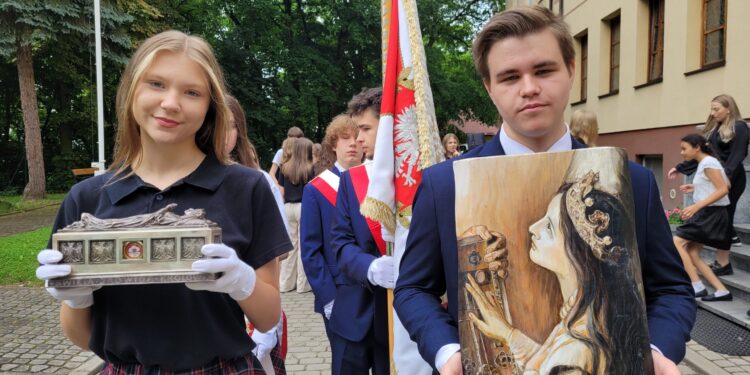 Sandomierz: Ku czci świętej królowej Jadwigi.