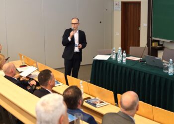 Tarnobrzeg: „Model współpracy szkoły zawodowej z przemysłem”.