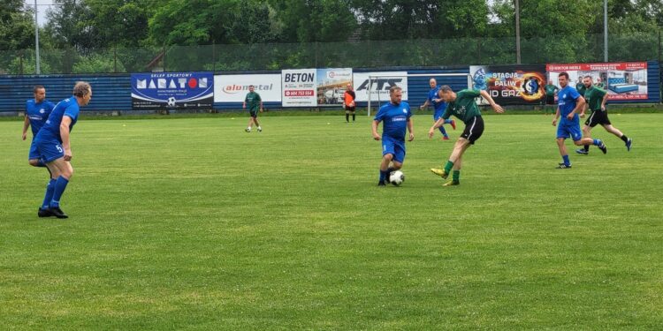 Gorzyce. Piłkarscy OldBoye grają od ćwierć wieku
