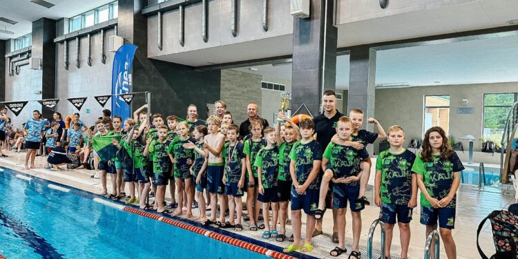 Połaniec: Pływali z energią