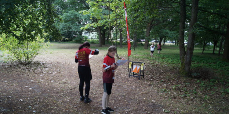 Nowa Dęba. Biegali z mapą na orientację