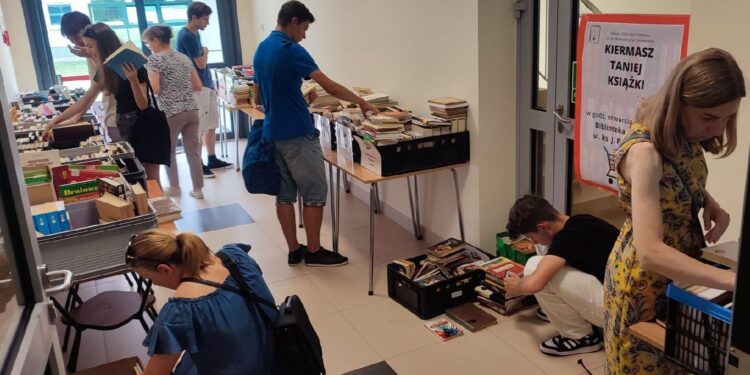 Stalowa Wola: Od wtorku kolejny kiermasz taniej książki w MBP
