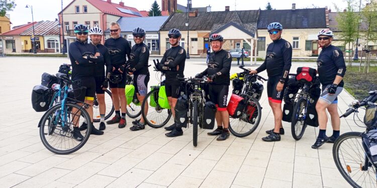 Stalowa Wola: Wyprawa rowerowa Bałtyk -Bieszczady z przystankiem w Stalowej Woli