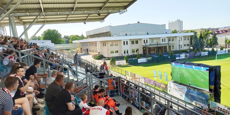 Tarnobrzeg: Strefa Kibica na stadionie