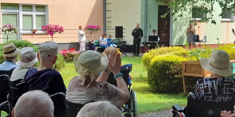 Tarnobrzeg: „Wakacyjny koncert” dla pacjentów
