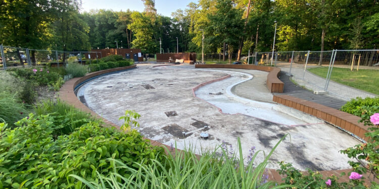 Stalowa Wola: Od pogody zależy czy remontowany wodny plac zabaw ruszy wraz z wakacjami