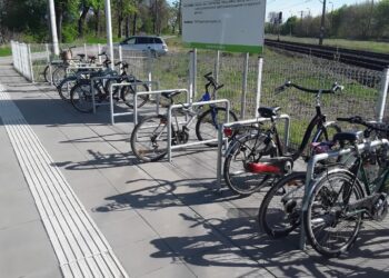 Mielec: Stojaki rowerowe także na mieleckiej kolei