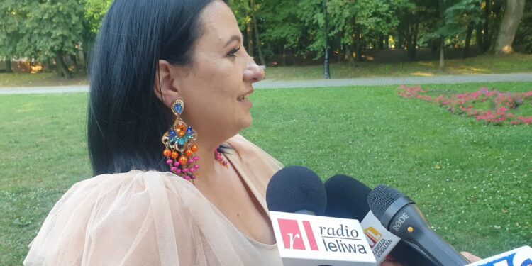 Tarnobrzeg: Inauguracja Nadwiślańskiego Tygodnia Mody. Ważny dzień dla projektantki Justyny Wesołowskiej