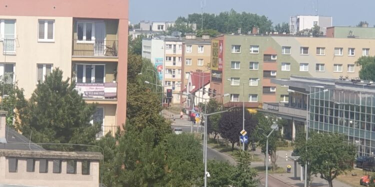 Tarnobrzeg: Sześciolatka wypadła z okna