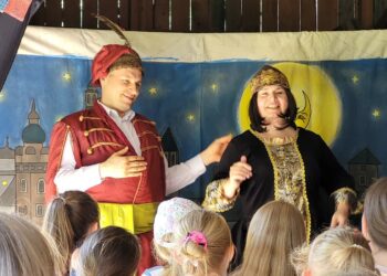 Dąbie: „Pan Twardowski” zainaugurował Festiwal Teatrów dla Dzieci.