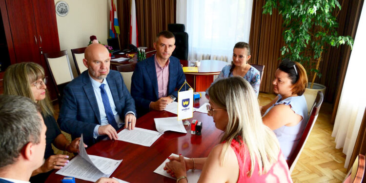 Nowosielec: Ruszy budowa kanalizacji i wodociągu w Nowosielcu i Kończycach
