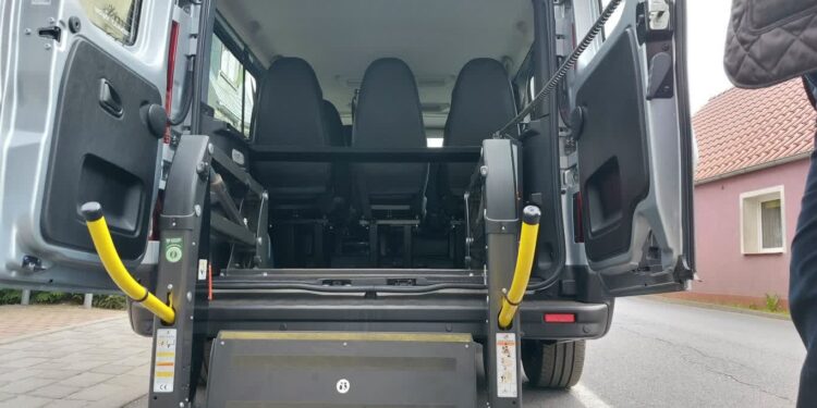 Tarnobrzeg. ŚDS otrzyma nowy samochód do przewozu uczestników