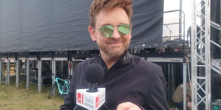 Tarnobrzeg: Rozmowa z liderem i wokalistą zespołu Papa D. Pawłem Stasiakiem