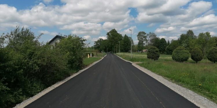 Radomyśl Wielki: Na drogi i parkingi