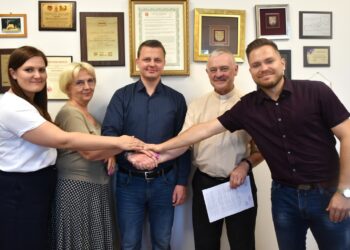 Skotniki, Samborzec: Prace konserwacyjne w średniowiecznym kościele.