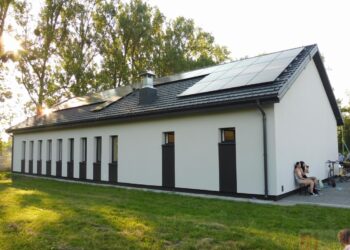 Nowa Dęba. Piłkarze Płomienia Chmielów mają nową szatnię