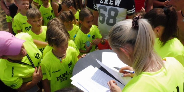 Tarnobrzeg. Przez błoto, piach i wodę do mety. Za nami tegoroczny Run fit