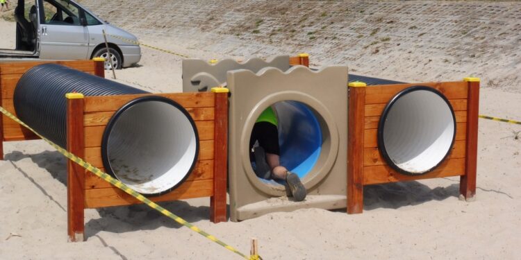 Tarnobrzeg. Przez błoto, piach i wodę do mety. Za nami tegoroczny Run fit