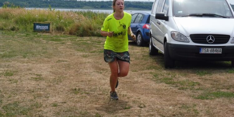 Tarnobrzeg. Przez błoto, piach i wodę do mety. Za nami tegoroczny Run fit