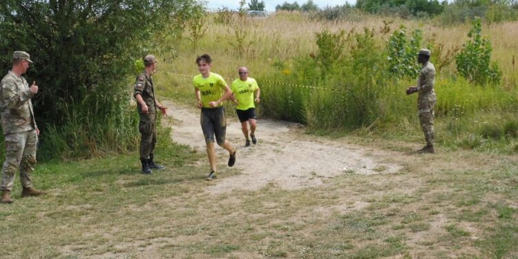 Tarnobrzeg. Przez błoto, piach i wodę do mety. Za nami tegoroczny Run fit