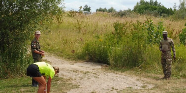 Tarnobrzeg. Przez błoto, piach i wodę do mety. Za nami tegoroczny Run fit