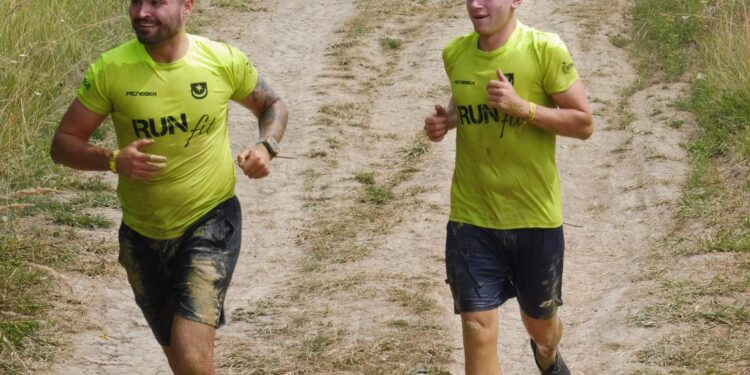 Tarnobrzeg. Przez błoto, piach i wodę do mety. Za nami tegoroczny Run fit