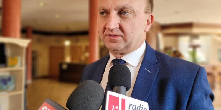 Sandomierz: Starosta Marcin Piwnik o szkodach, jakie wyrządziły w powiecie gwałtowne burze.