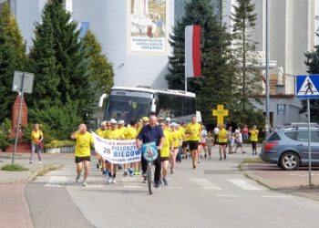 Tarnobrzeg: Pątnicy pobiegli do Częstochowy