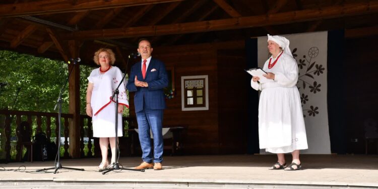 Kolbuszowa. Zainagurowano IV Festiwal Kultury Lasowiackiej