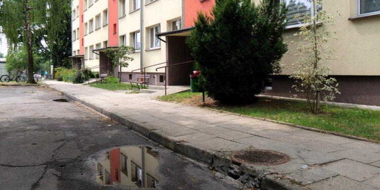 Stalowa Wola: Mieszkańcy ul. Wojska Polskiego 40 i 44 doczekają się odwodnienia