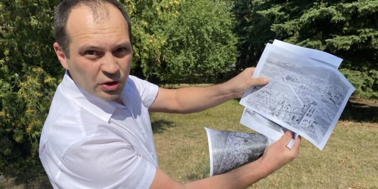 Radny w Stalowej Woli Andrzej Dorosz: W rocznicę Powstania flagi narodowe powinny być spuszczone do połowy