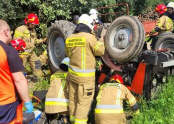 Sandomierz: Mężczyzna przygnieciony przez ciągnik