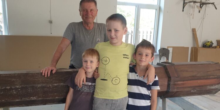 Tarnobrzeg: Fachowiec, pasjonat z Miechocina prowadzi renowację cennego zabytku