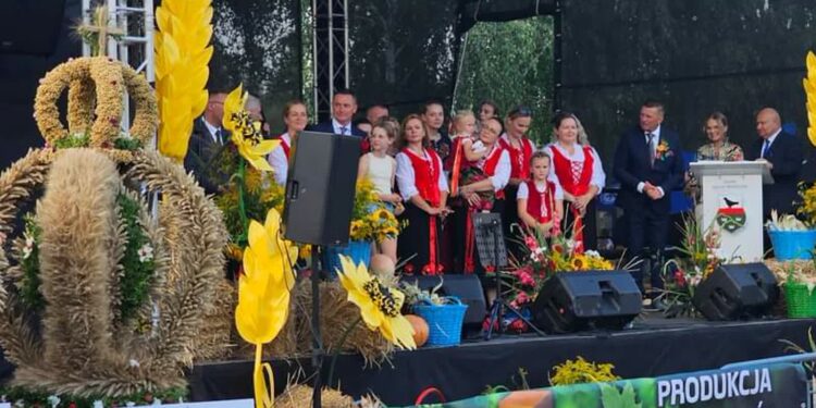 Mielec: Za nami powiatowo – gminne dożynki  powiatu mieleckiego